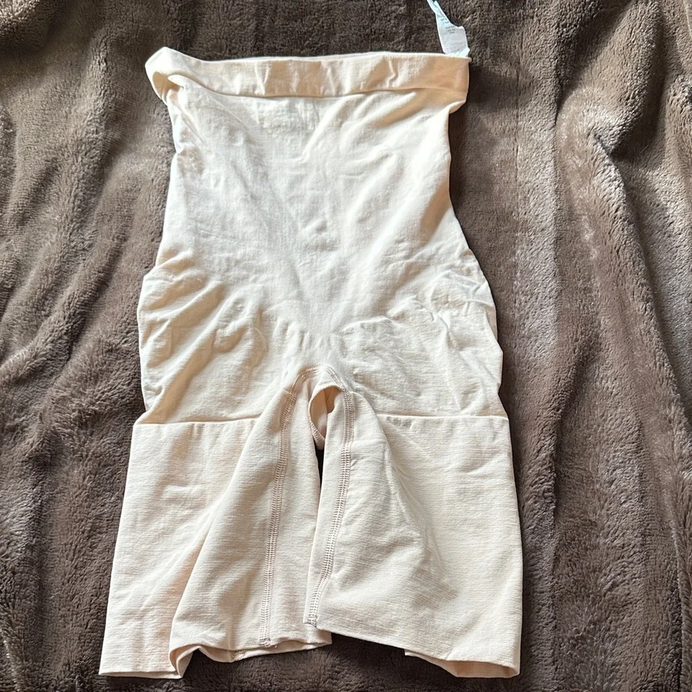 SPANX High Waisted Stretch Mid Thigh Shapewear Nude